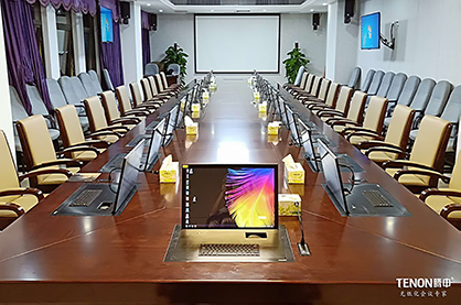 海南某人民法院（液晶翻轉(zhuǎn)一體機(jī)、嵌入式話(huà)筒）