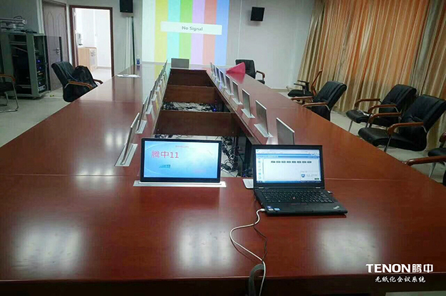 五華技工（液晶升降一體機(jī)）