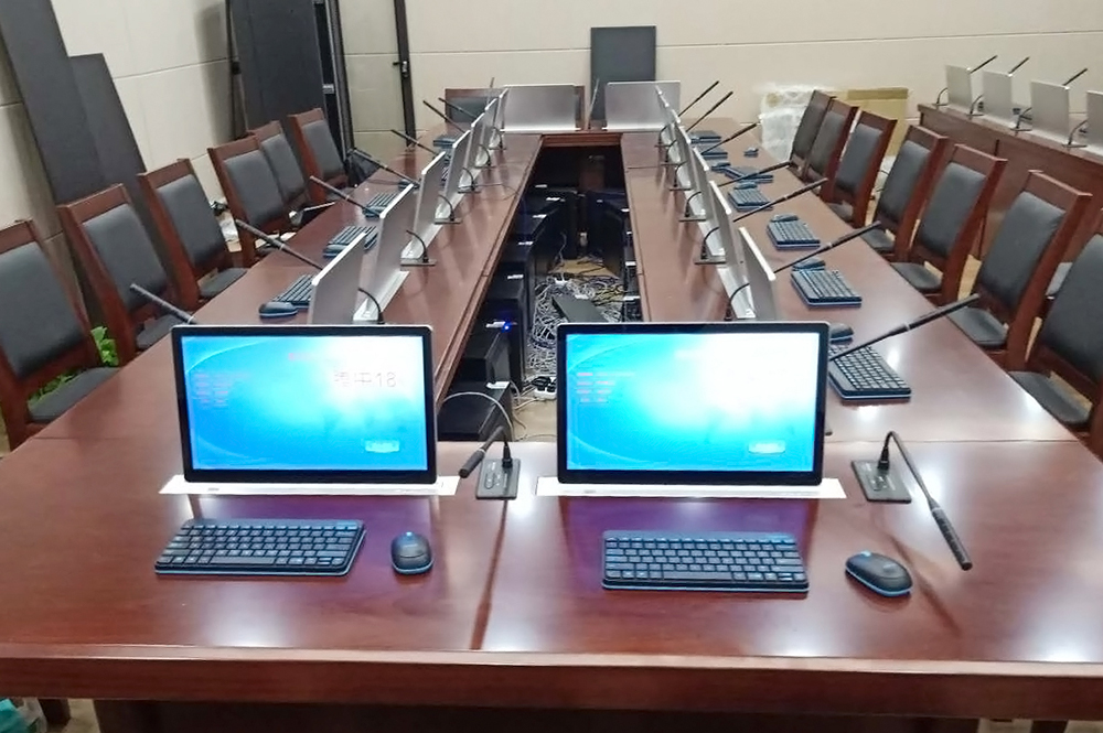 江西某大學(xué)（液晶升降一體機(jī)、嵌入式話(huà)筒）