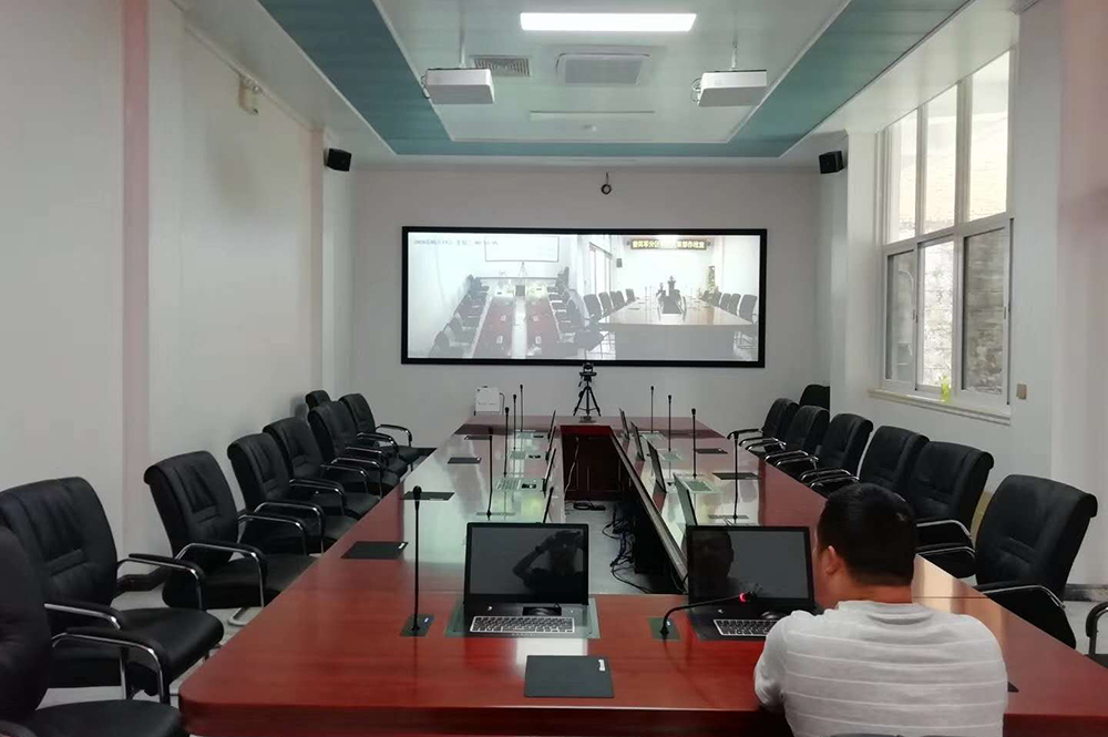 云南某部隊(duì)（液晶翻轉(zhuǎn)一體機(jī)【帶鍵盤(pán)】、嵌入式話(huà)筒、桌面式終端）