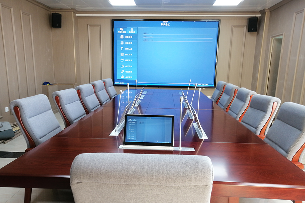 新疆某檢察院（雙屏液晶升降一體機(jī)帶升降式話(huà)筒）