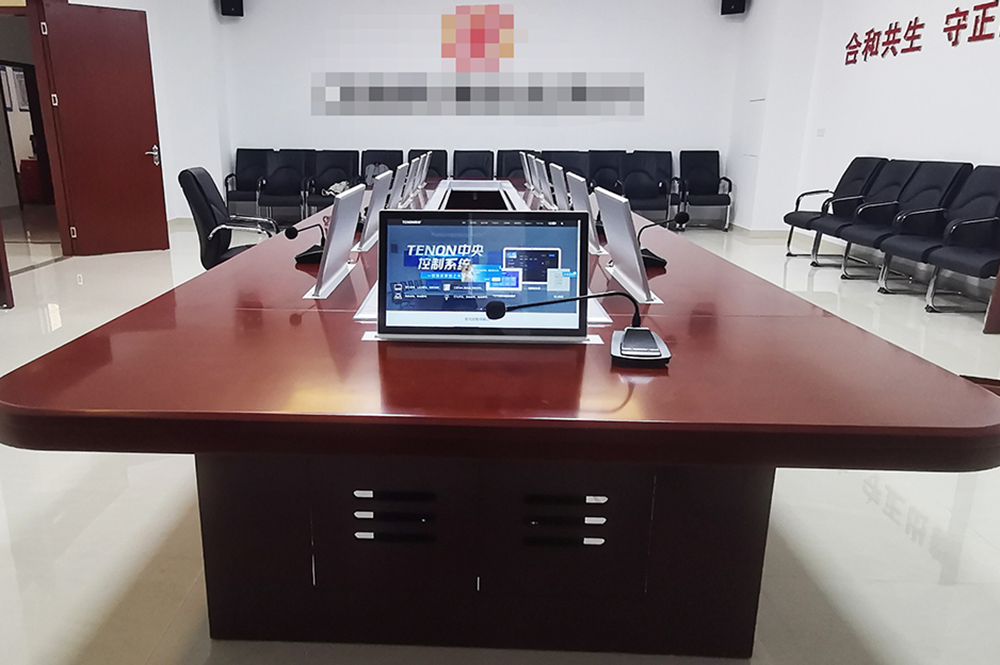 廣東某企業(yè)(液晶升降一體機(jī)+桌面式話(huà)筒)